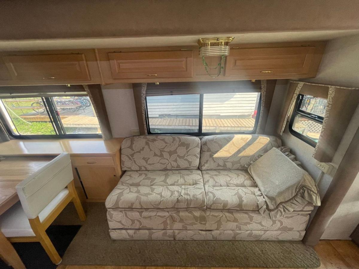 ホテルRundle Mountain Rv Park キャンモア エクステリア 写真