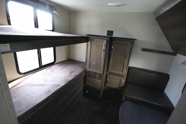 ホテルRundle Mountain Rv Park キャンモア エクステリア 写真