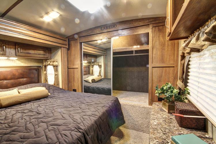 ホテルRundle Mountain Rv Park キャンモア エクステリア 写真