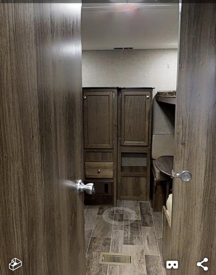 ホテルRundle Mountain Rv Park キャンモア エクステリア 写真