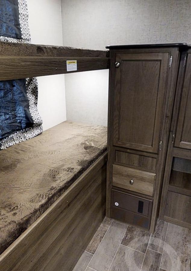 ホテルRundle Mountain Rv Park キャンモア エクステリア 写真