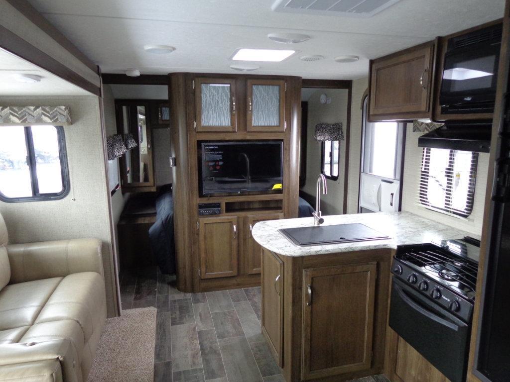 ホテルRundle Mountain Rv Park キャンモア エクステリア 写真