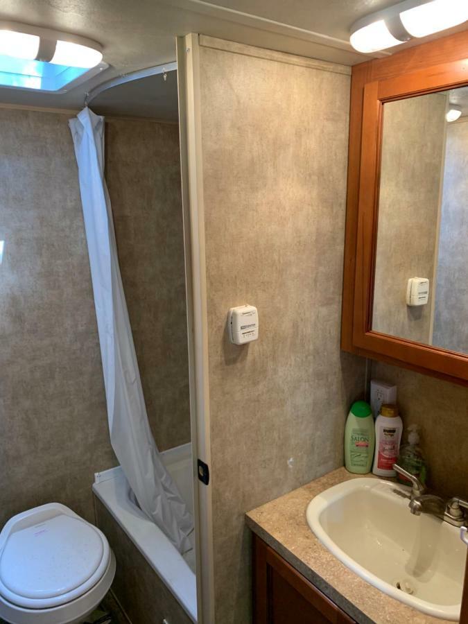 ホテルRundle Mountain Rv Park キャンモア エクステリア 写真